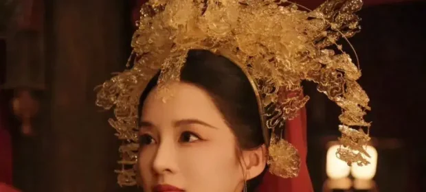 Li Qin’s headdress Trending2