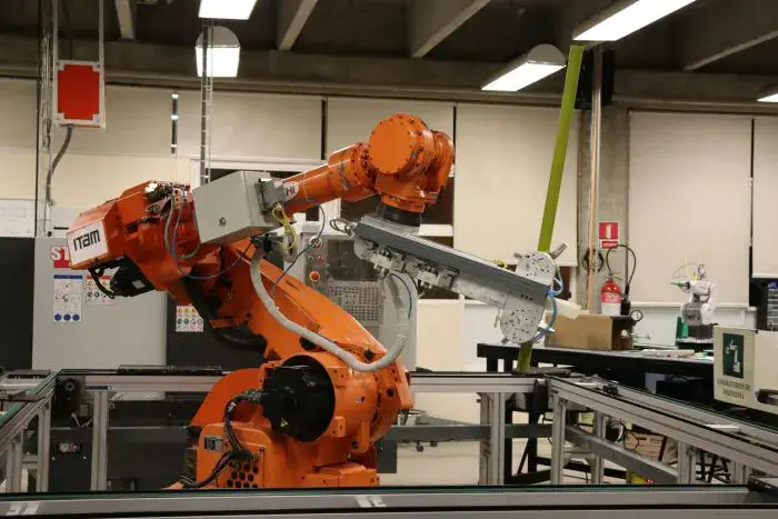 300k new automations installed in China2