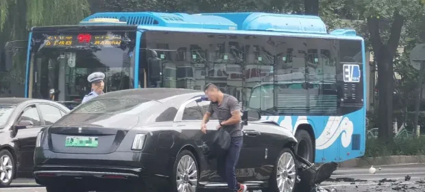 Chen Zhen’s Rolls-Royce Accident