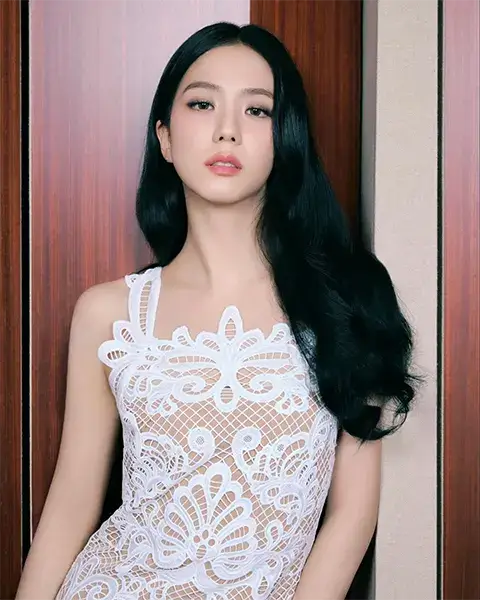 Top 10 Most Followed K-pop Idols4