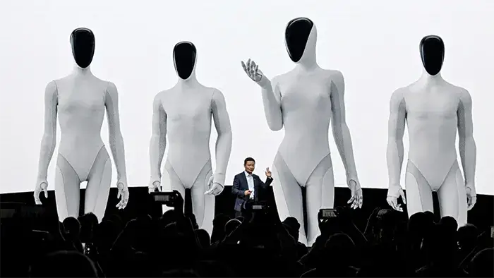 XPeng reveal 2nd generation IRON robot2