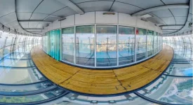 Korean shouting in Pearl Tower